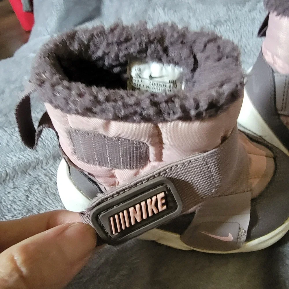 Nike flex advance